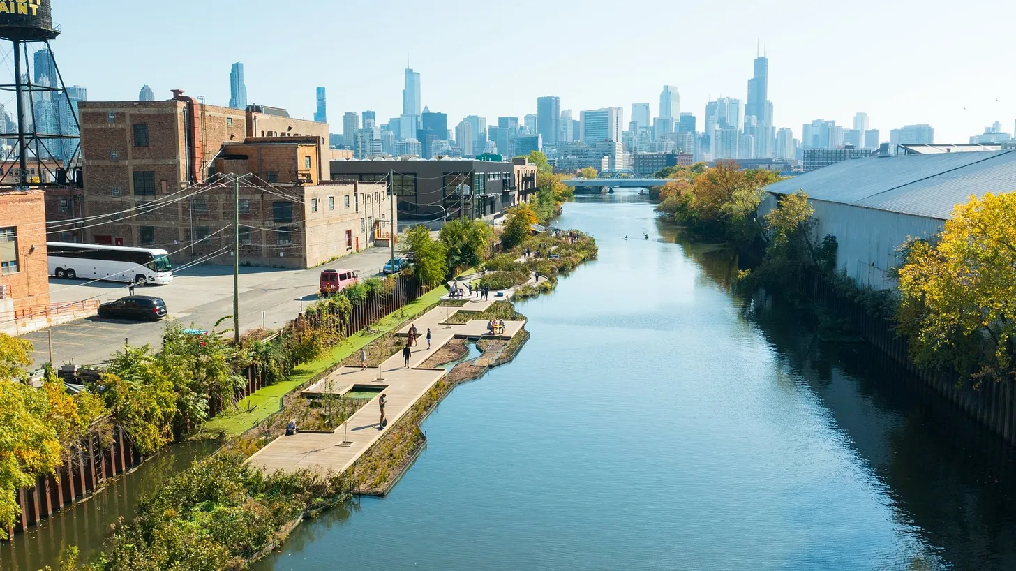 Chicago, de la rivière industrielle à l’espace vert flottant !